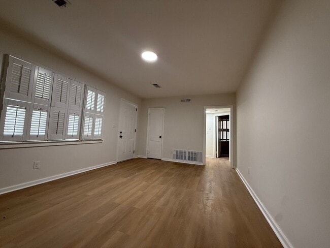 Building Photo - Now Available — Newly Remodeled 4BR / 2BA Home in Dalraida