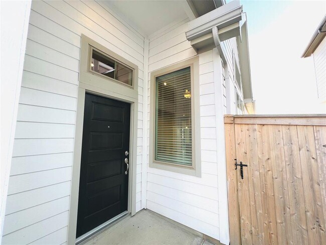 Foto del edificio - 1558 Rustling Creek Dr