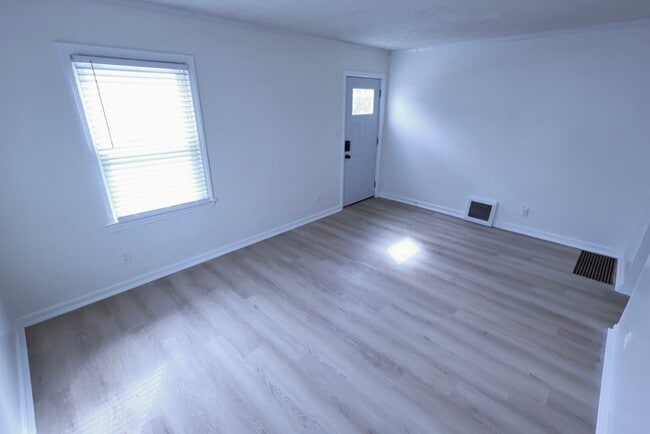 Building Photo - 787 Austin Ave