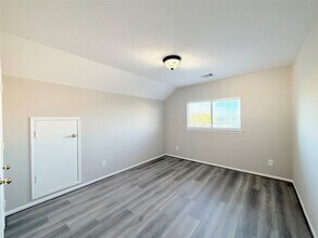 Building Photo - 5730 Landon Creek Ln