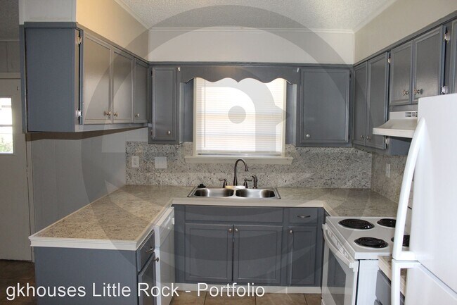 Building Photo - 1016 N J P Wright Loop Rd