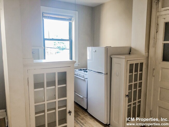 Foto del edificio - 3618 N Marshfield Ave