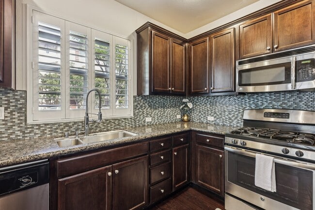 Building Photo - 5010 Barrenstar Way