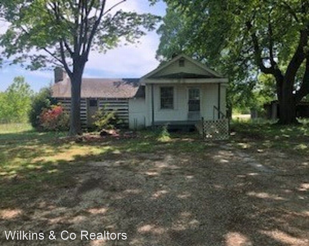 6380 U S Hwy, Blairs, VA 24527 Room for Rent in Blairs, VA
