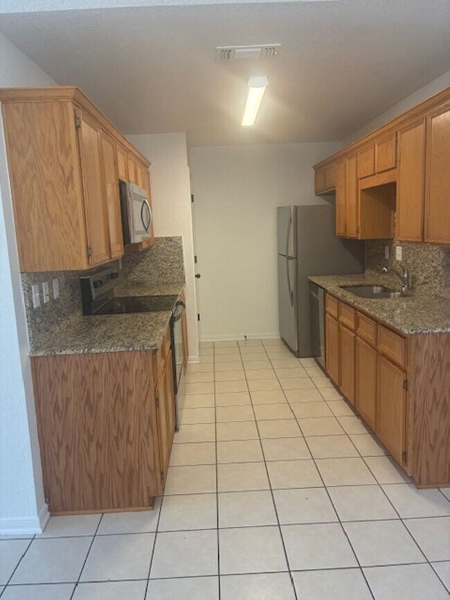 Building Photo - 4500 John David Dr