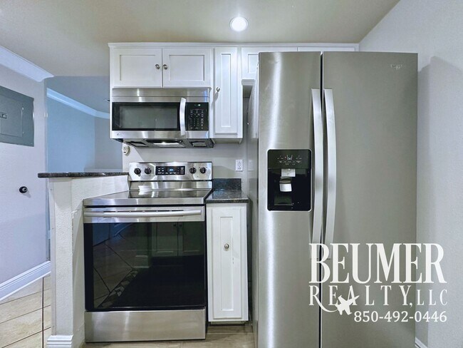 Foto del edificio - $450 Off Move In Special Adorable 2br 1.5 ...