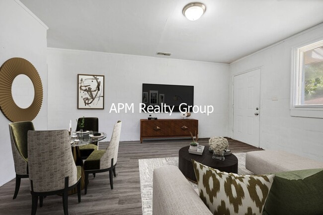 Building Photo - Convenient and Affordable