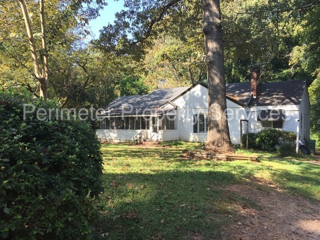 Building Photo - 1531 Centra Villa Dr SW