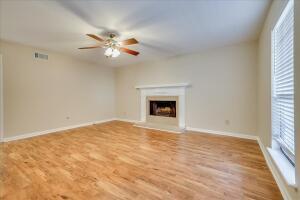 Building Photo - 2214 Pleasant Dr