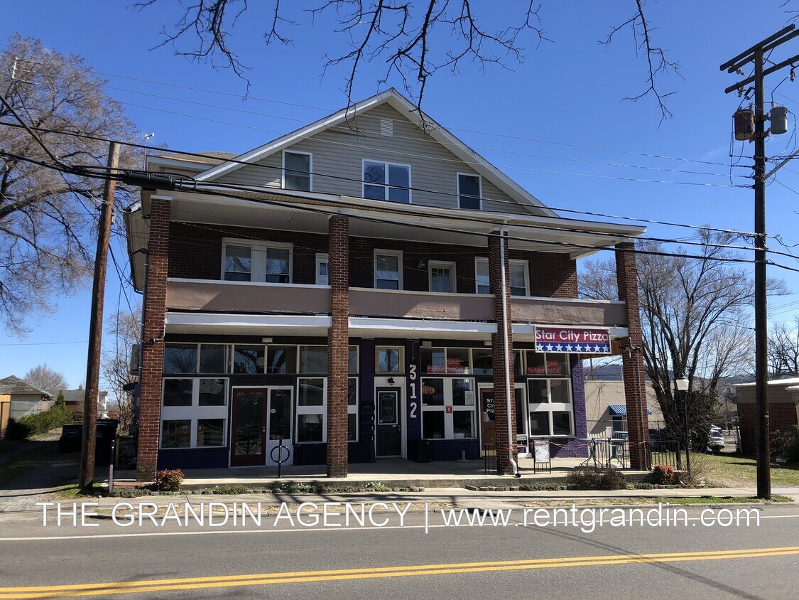 312 13th St SW Unit 2A, Roanoke, VA 24016 Room for Rent in Roanoke