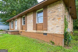 Building Photo - 8399 Attleboro Dr
