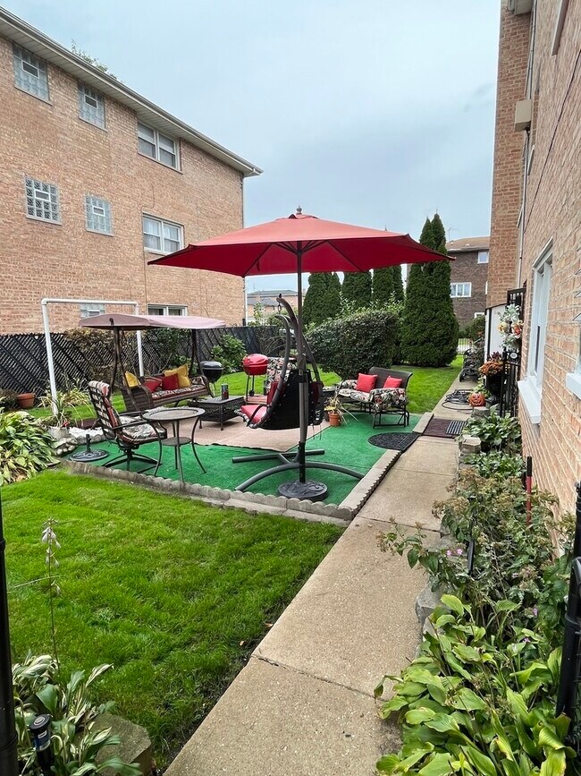 Foto del edificio - 1601 Downs Dr