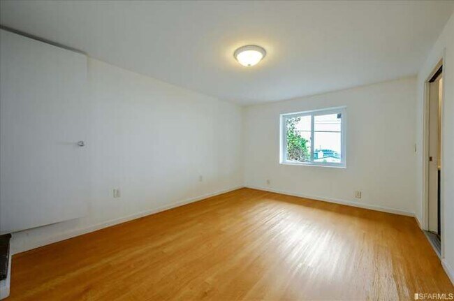 Foto del edificio - 92 Ridgefield Ave