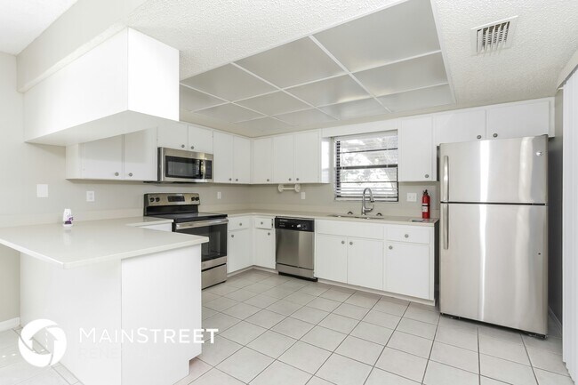 Foto del edificio - 5801 Pauma Pl