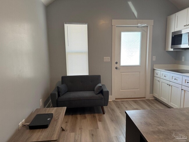 Building Photo - 2051 W Blount St