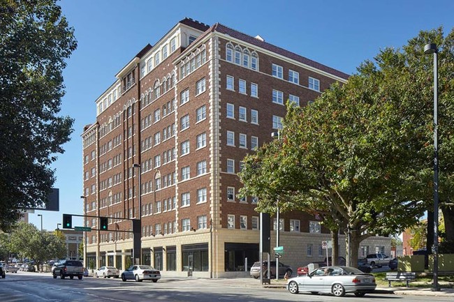 Ambassador Apartments - Kansas City, MO | Apartments.com