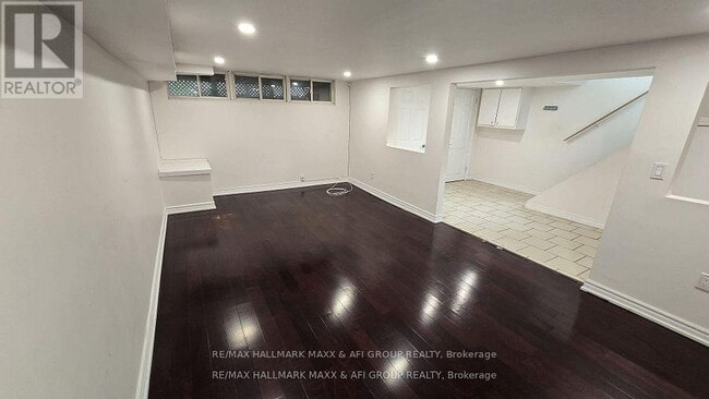Building Photo - 265 Taylor Mills Dr N
