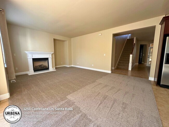 Foto del edificio - Beautiful 4-Bedroom Rental with New Update...
