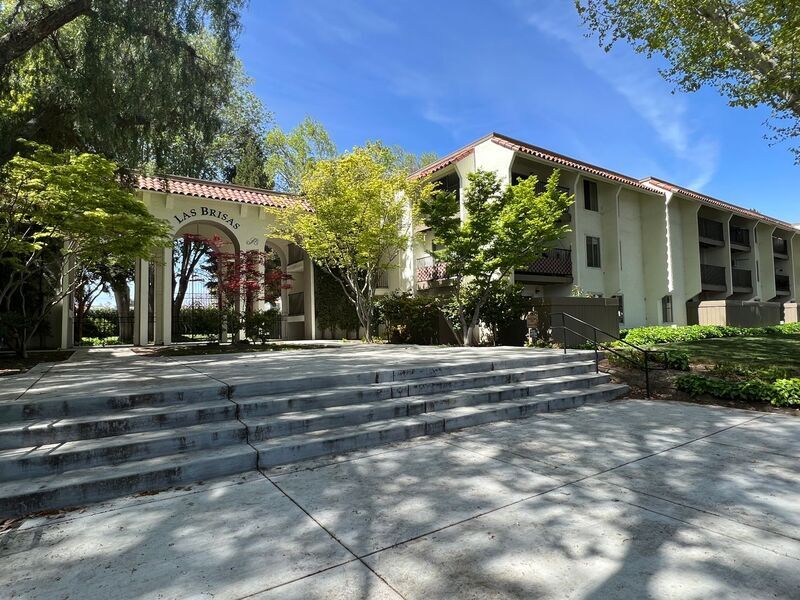 Primary Photo - 1730 Halford Ave