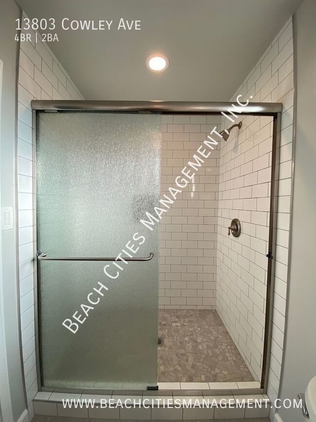Foto del edificio - 13803 Cowley Ave