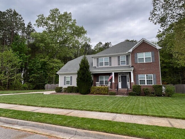 Building Photo - GRASSFIELD - Lauren's Cove