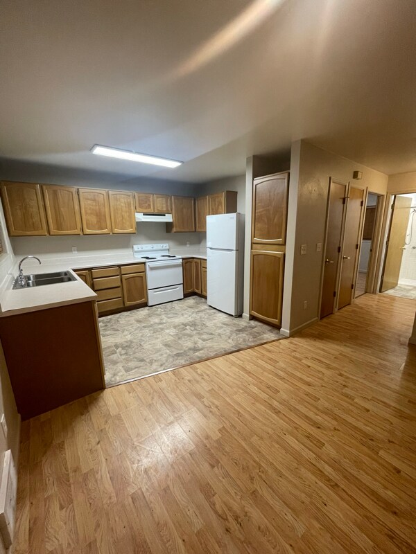 Foto del edificio - 6787 Badger St