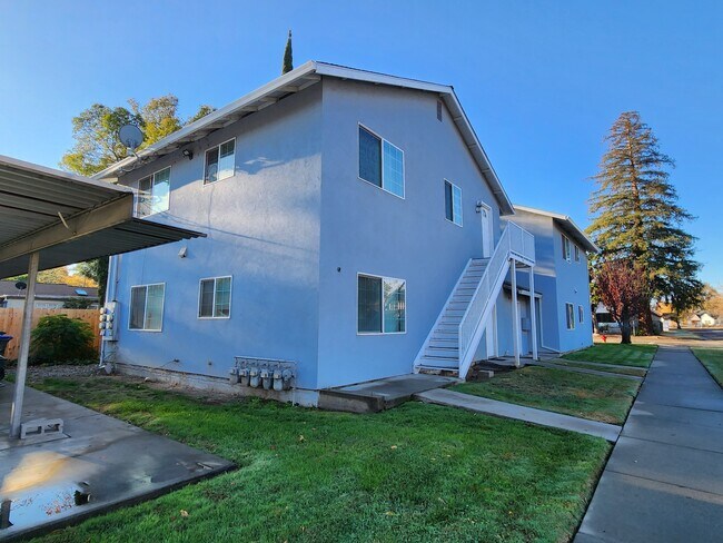 Building Photo - 1356 Lincoln St