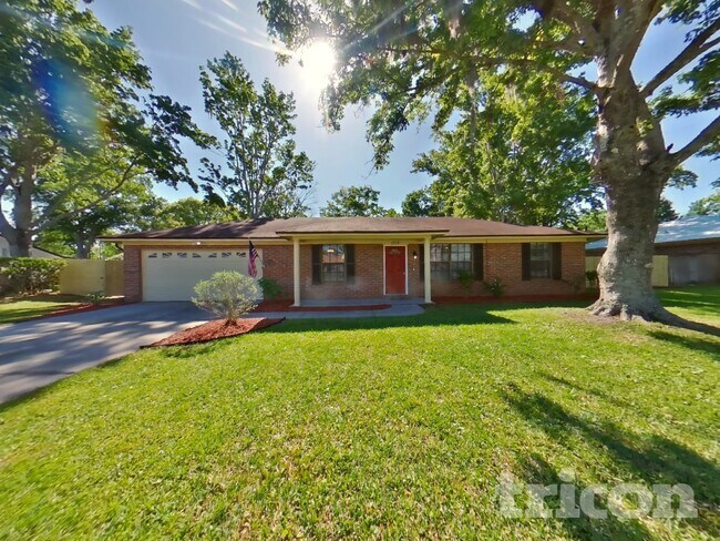 Building Photo - 1715 Farm Way