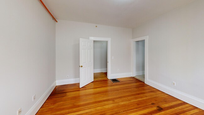 Foto del edificio - 3147 Washington St