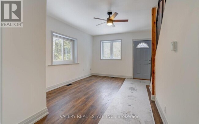 Photo du bâtiment - 3296 Audley Rd