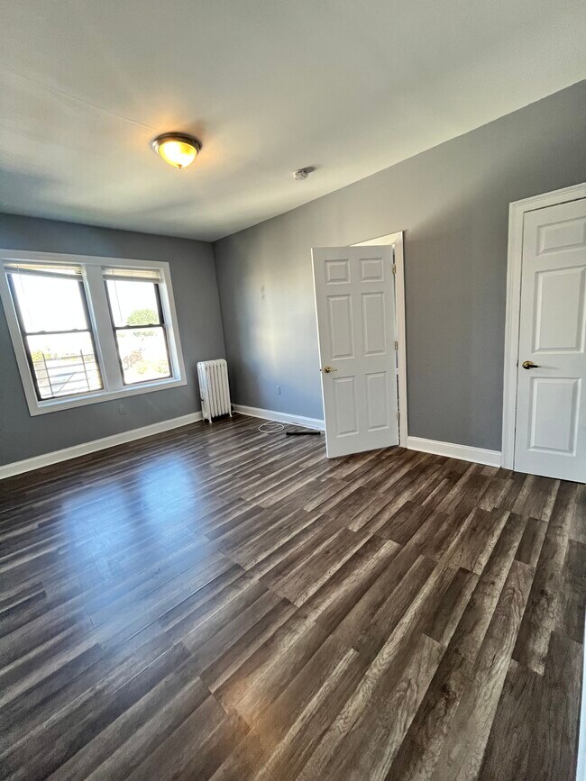 42 West 29th St 4B - 40 W 29th St