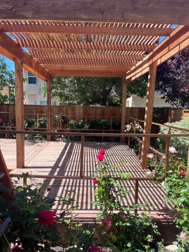 Foto del edificio - 16655 San Gabriel Ct
