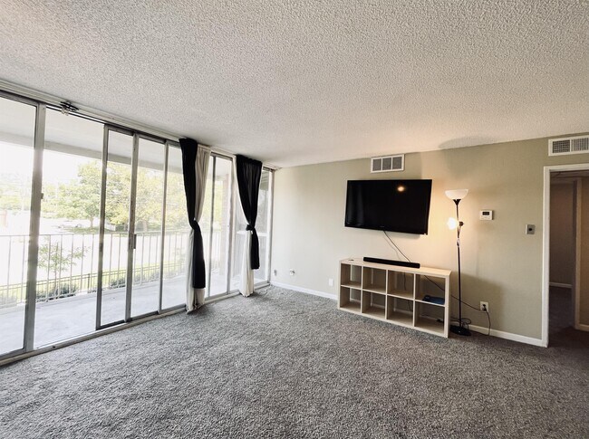 Foto del edificio - 710 E 200 S