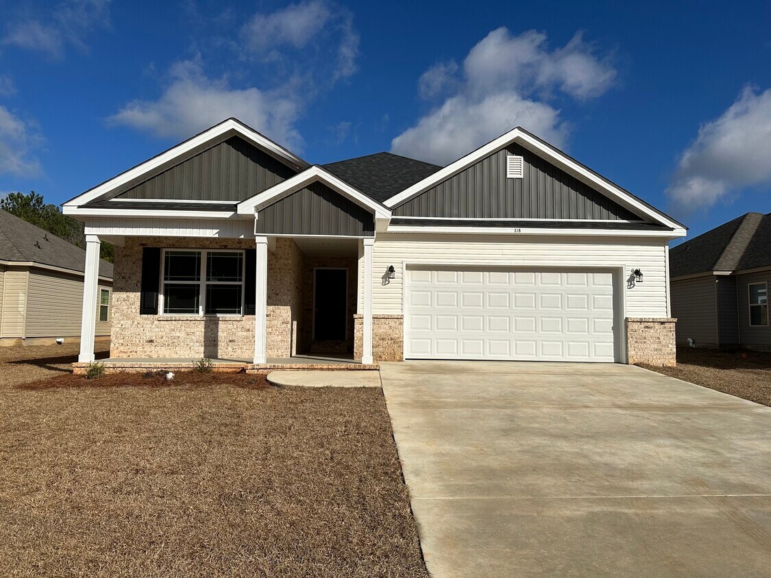 221 Lasso Drive, Warner Robins, GA 31088 House Rental in Warner