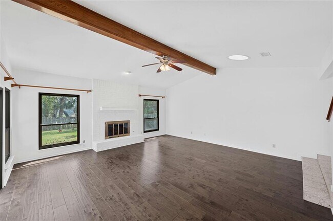 Building Photo - 1213 Lost Creek Blvd