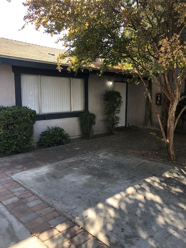 Primary Photo - 4801 Appleblossom Dr