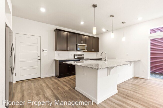 Foto del edificio - 3 br, 2.5 bath House - 17977 E 103rd Ave