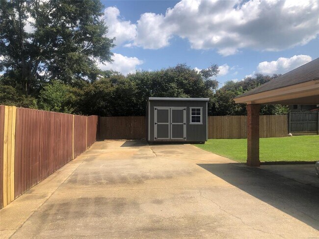 Building Photo - 491 Greystone Way