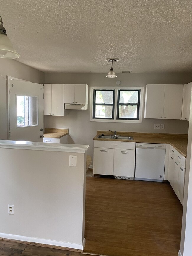 Building Photo - 6613 Montara Northway
