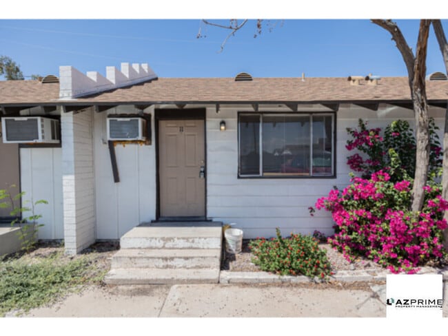 Building Photo - Modern 2/1 Chandler Apartment - Stylish Co...