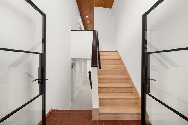 Foto del edificio - 4148 Boulevard Pl