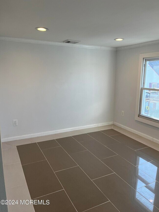 Foto del edificio - 7 Little Broadway