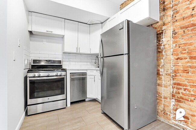 Foto del edificio - 309 W 29th St