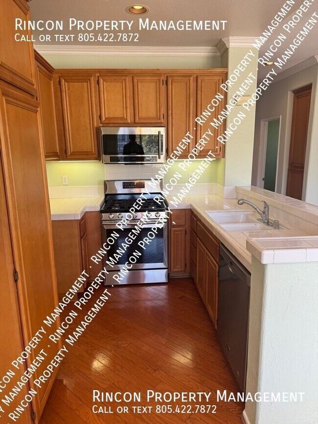 Building Photo - Sycamore Village, Ventura *2 bedrooms/2 ba...