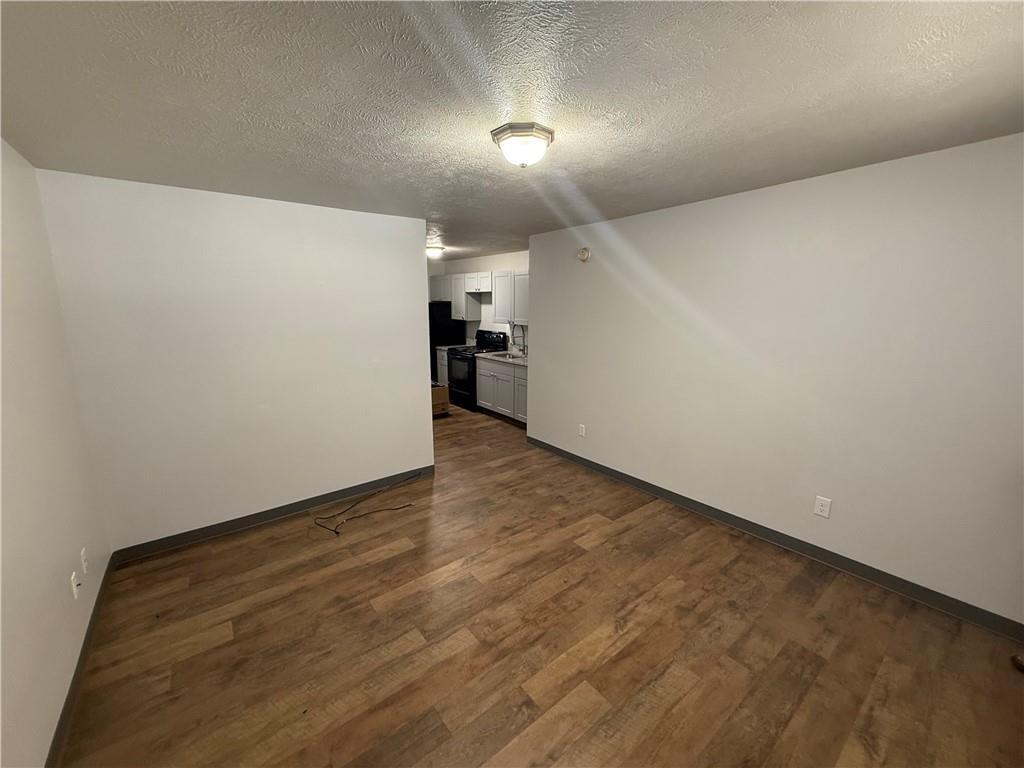 Building Photo - 269 E Pickens Rd