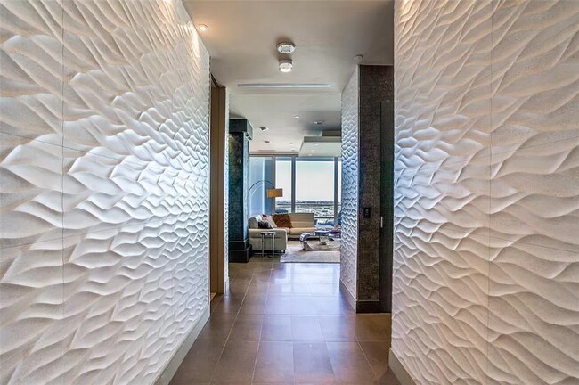 Foto del edificio - 2408 Victory Park Ln