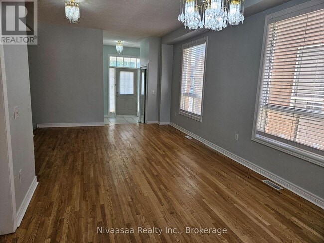 Building Photo - 926 Ledbury Crescent