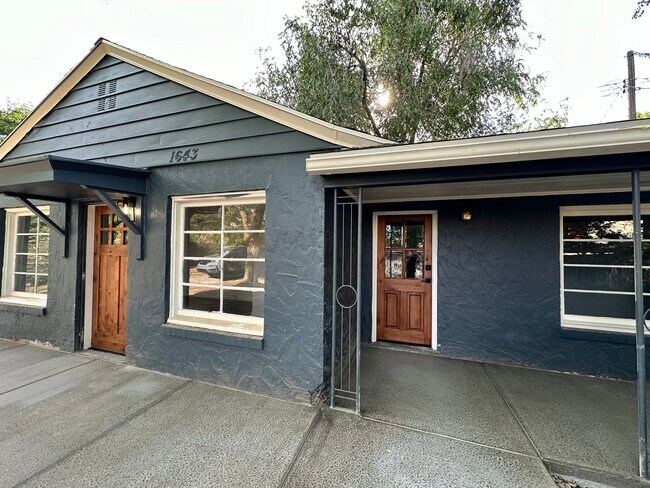 Building Photo - 1643 E Woodland Ave