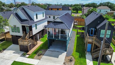 Building Photo - 1208 32nd St Building Photo - 1208 32nd St