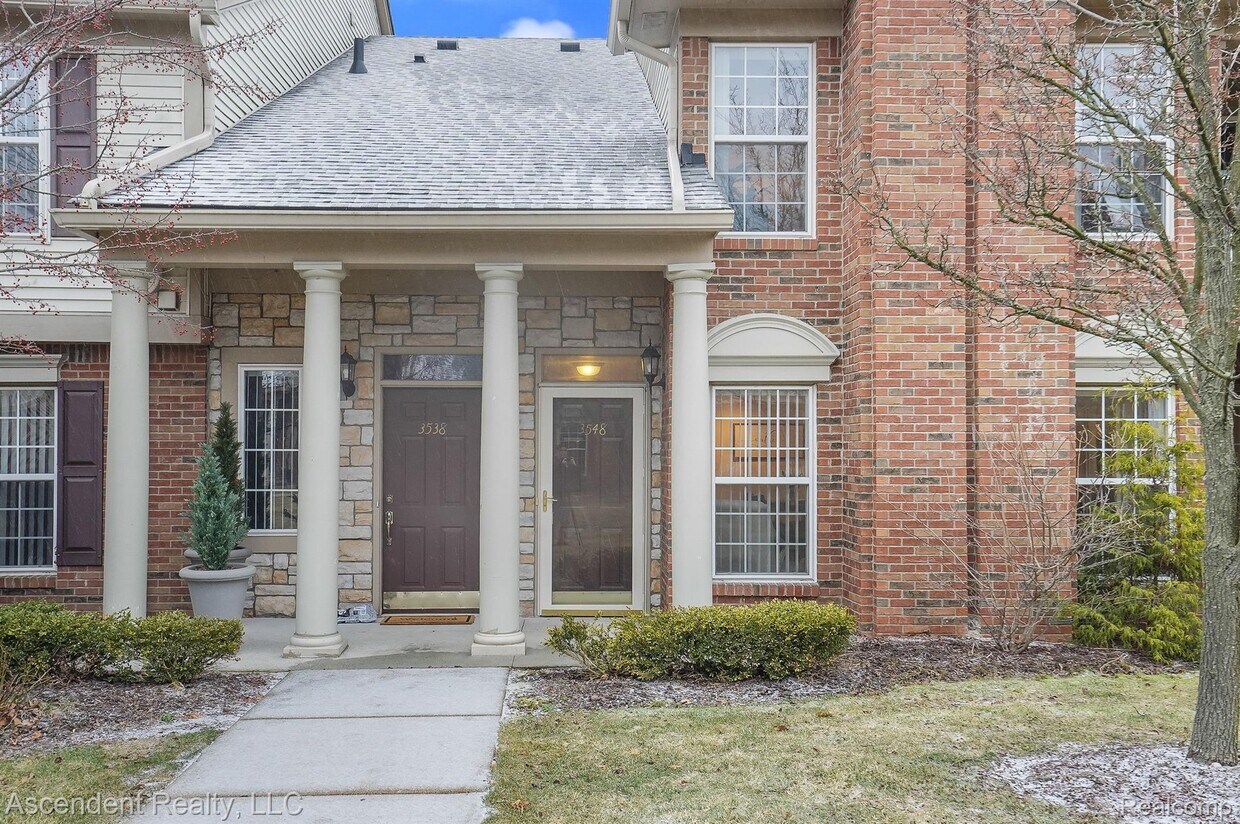 3548 Oakmonte Blvd Unit 104, Rochester, MI 48306 Condo for Rent in